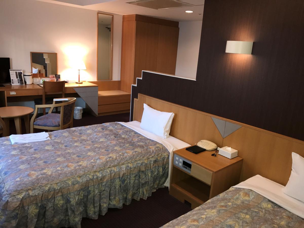 Shin Sayama Hotel Exterior photo